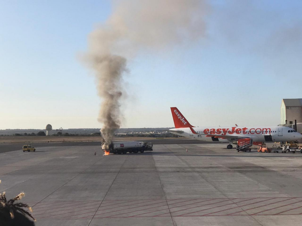 Incendio en el aeropuerto de Heathrow causa caos aéreo