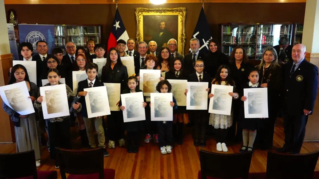 Concurso Escolar Mes del Mar: Arte y Conciencia Marítima