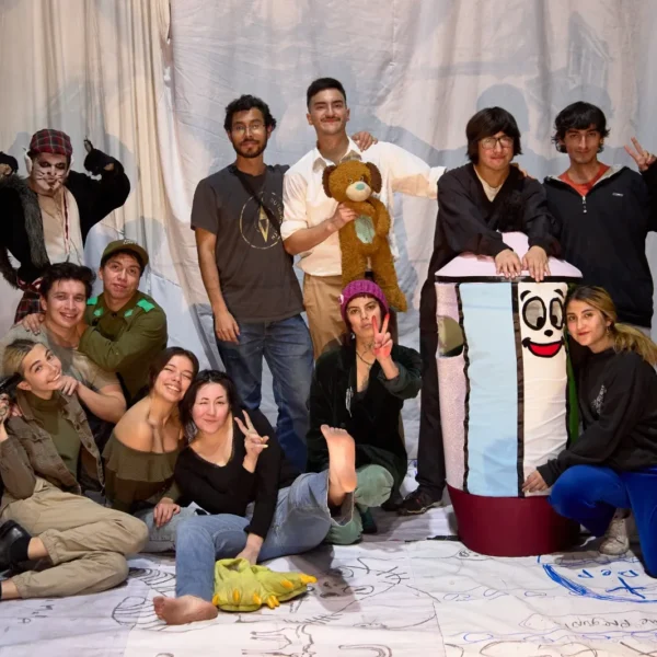 Animales Salvajes: Éxito en el Festival de Teatro Universitario