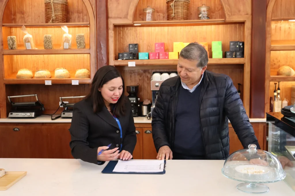 Instrumento Comercial para Mejorar Competencias Empresariales