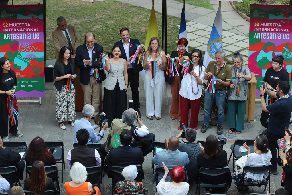 Muestra Internacional de Artesanía UC: Tradición y Cultura