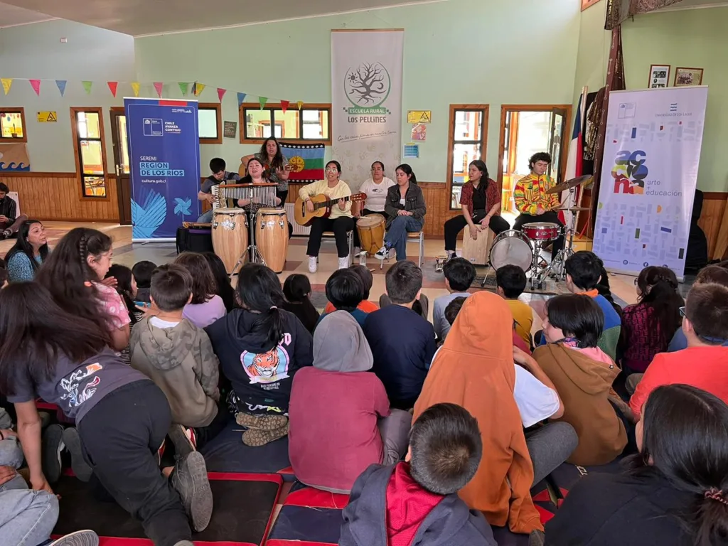 Música en vivo en escuelas rurales: Acciona Los Ríos