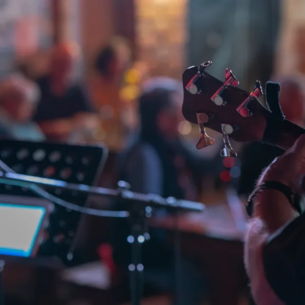 Circuitos Musicales en Valparaíso: ¿Qué Revela el Estudio de la PUCV?