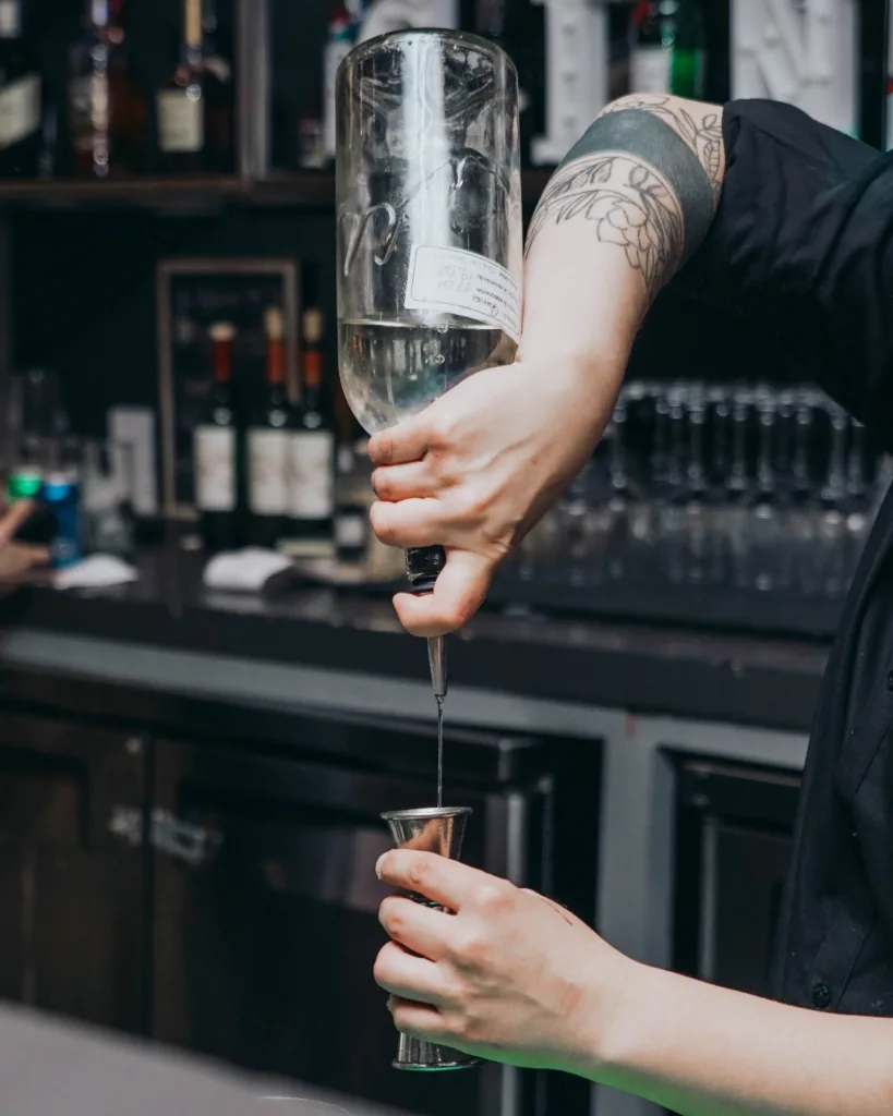 Día del Bartender: descubriendo el arte de la coctelería sostenible