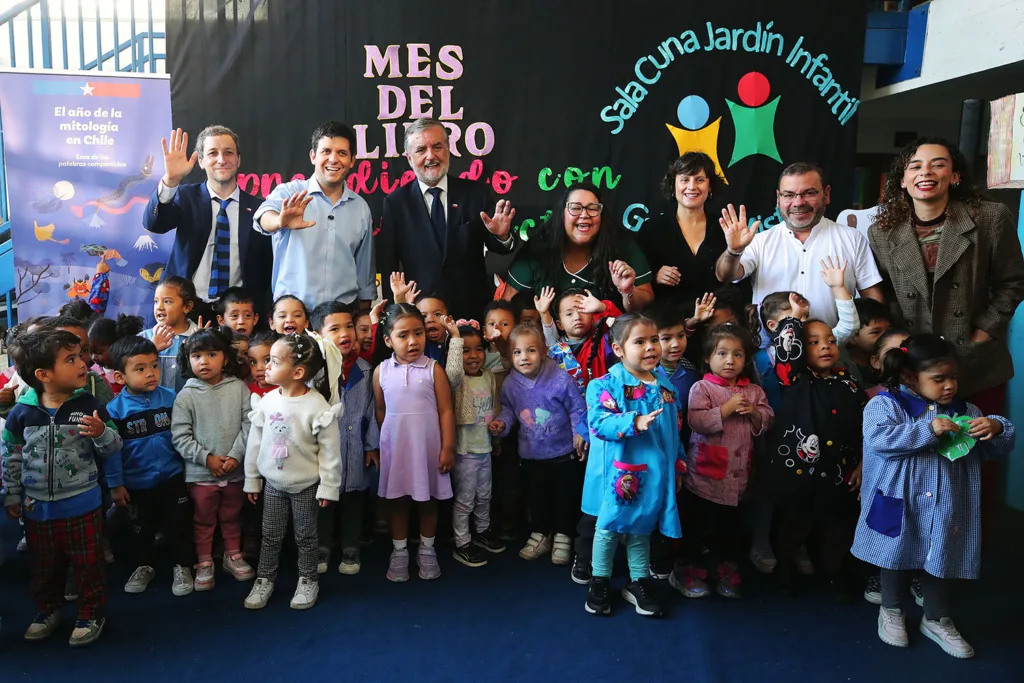 Mes del Libro 2026: ¡Descubre las 100 actividades únicas en Chile!