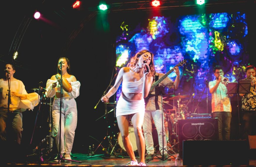 Pamela Anaí: La Nueva Voz de la Salsa Chilena y Su Impacto