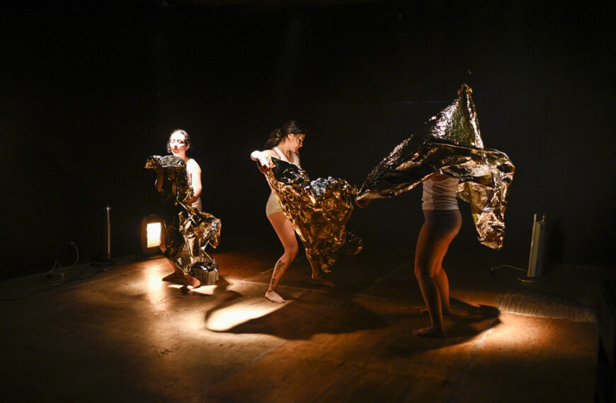 Devenir Job: La Transformación del Dolor en el Teatro Contemporáneo