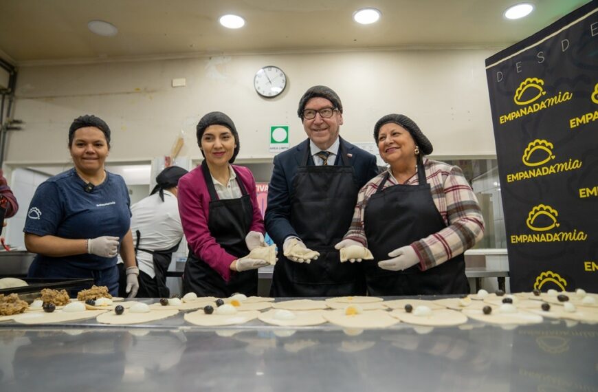 Programa 4 a 7 SernamEG: La clave para el empleo femenino en Chile