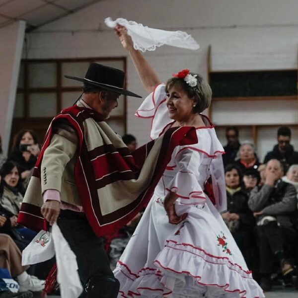 Campeonato Comunal de Cueca del Adulto Mayor: Triunfan en Villa Alemana
