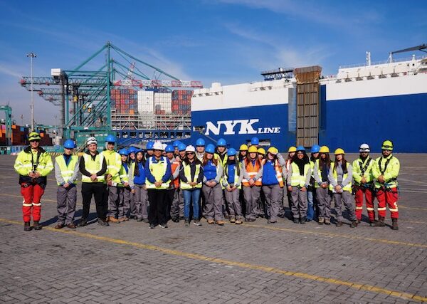 Sello Explora Logística: El Impacto de DP World en la Educación