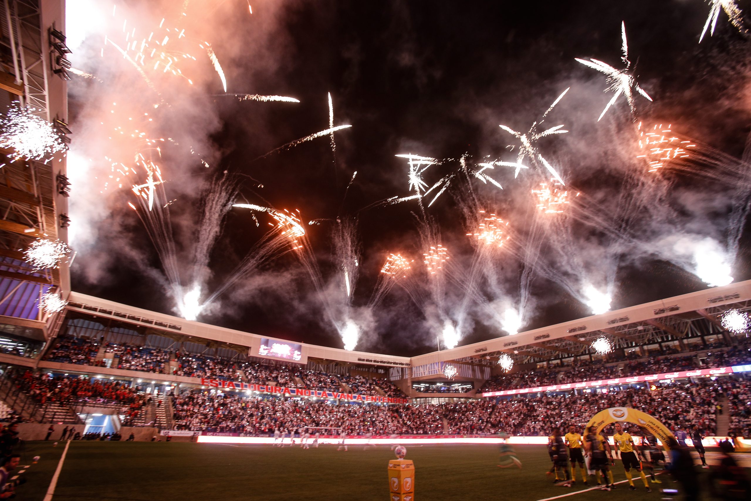 Claro Arena: Un Año de Innovación y Experiencias Inigualables