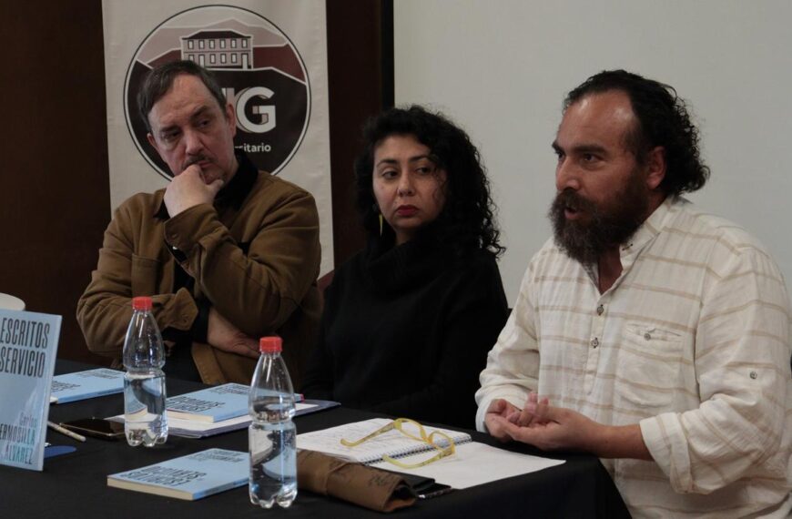 Carlos Hermosilla: Redescubre su Legado a través de Escritos de Servicio