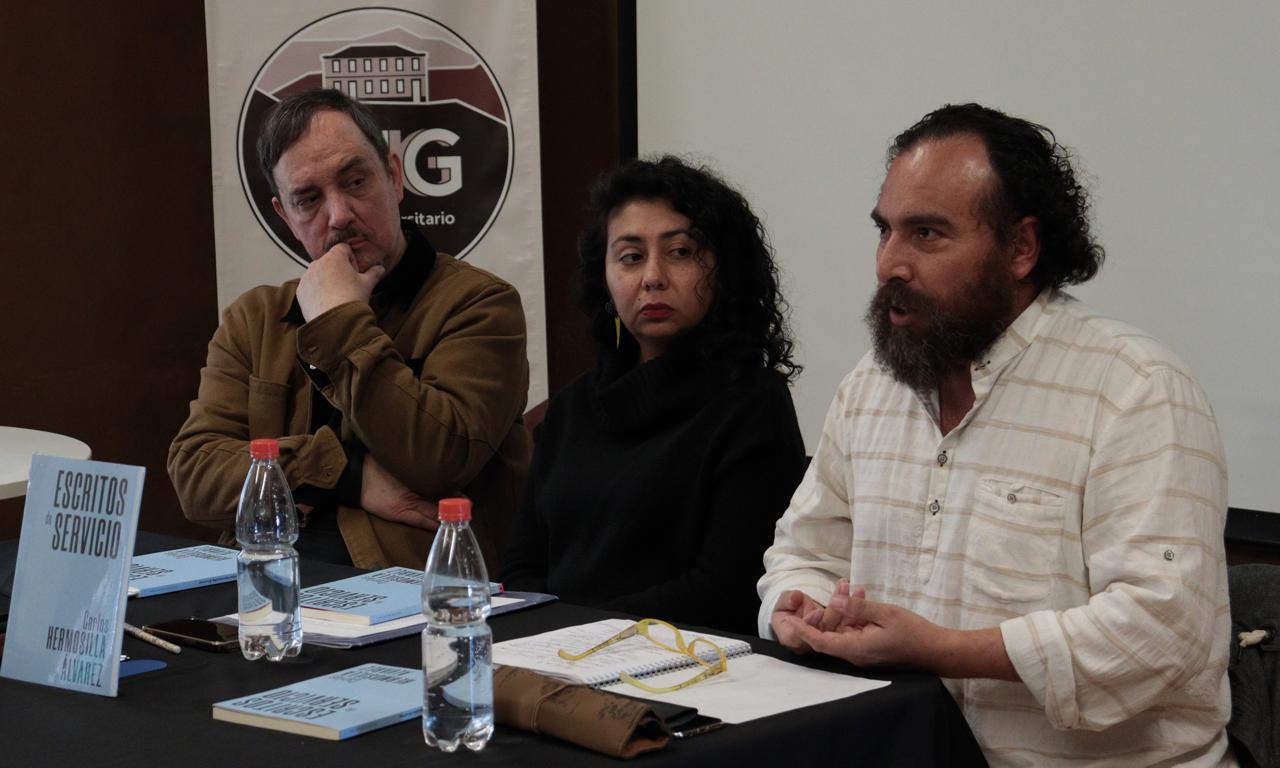 Carlos Hermosilla: Redescubre su Legado a través de Escritos de Servicio