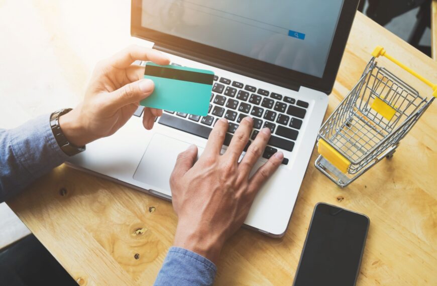 Seguridad en Compras Online: Cómo Protegerse este Cyber Monday